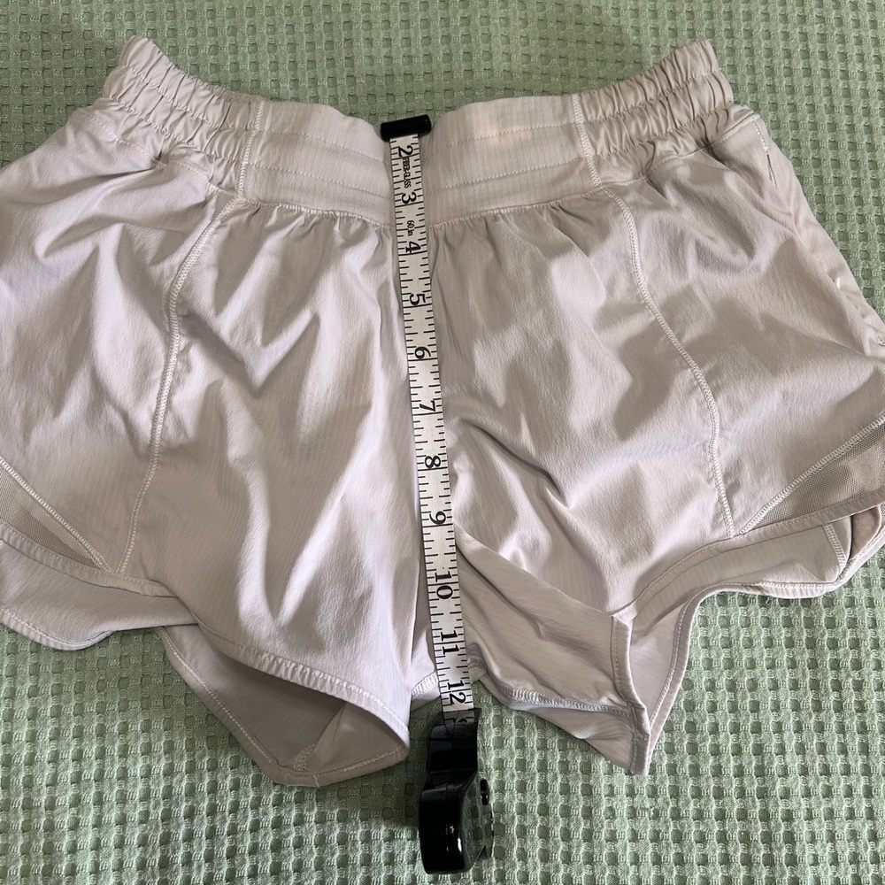 Lululemon Hotty Hot Athletic Shorts - Picture 8 of 8